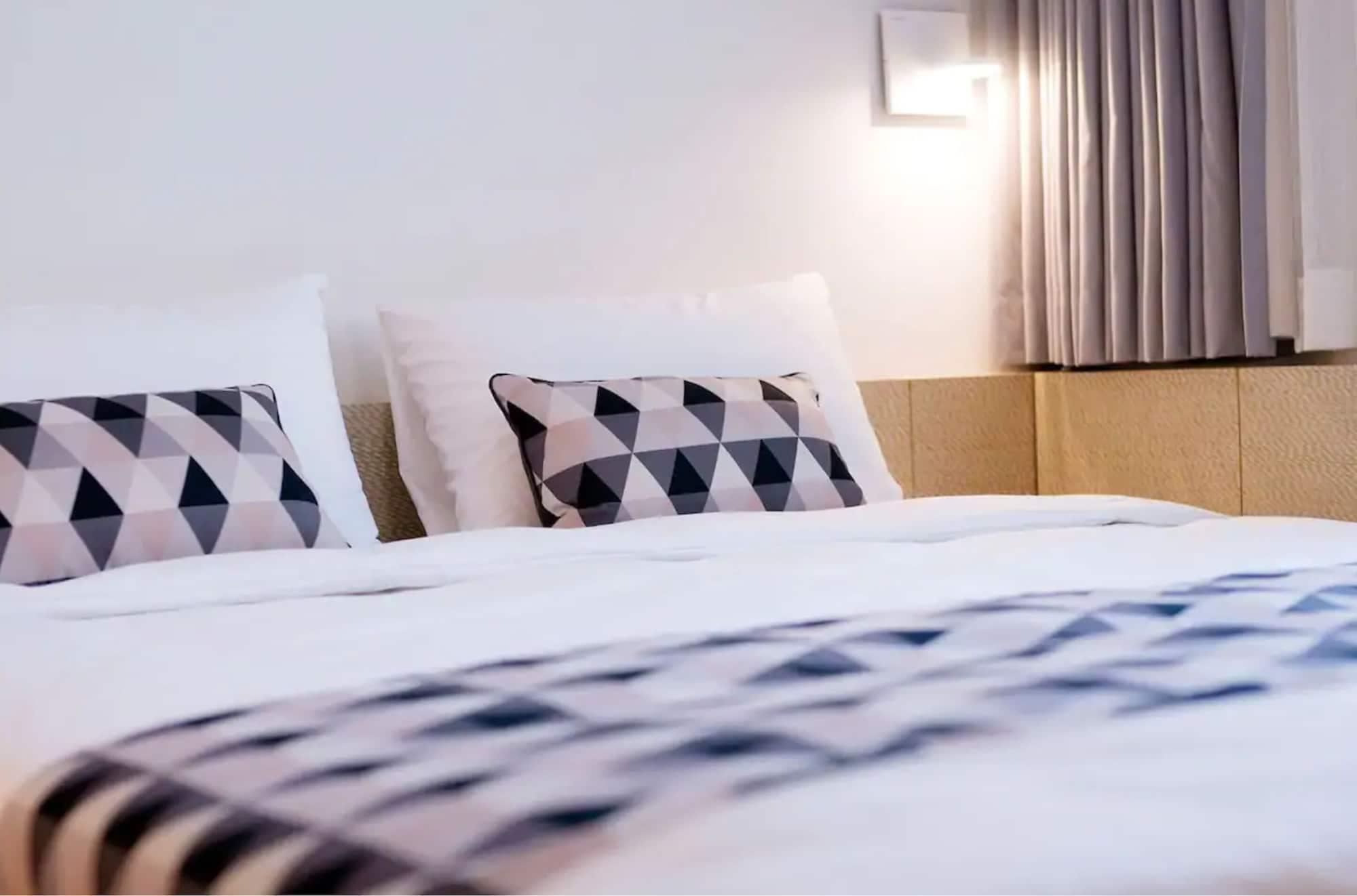 Hotel Matthieu Йосу Экстерьер фото