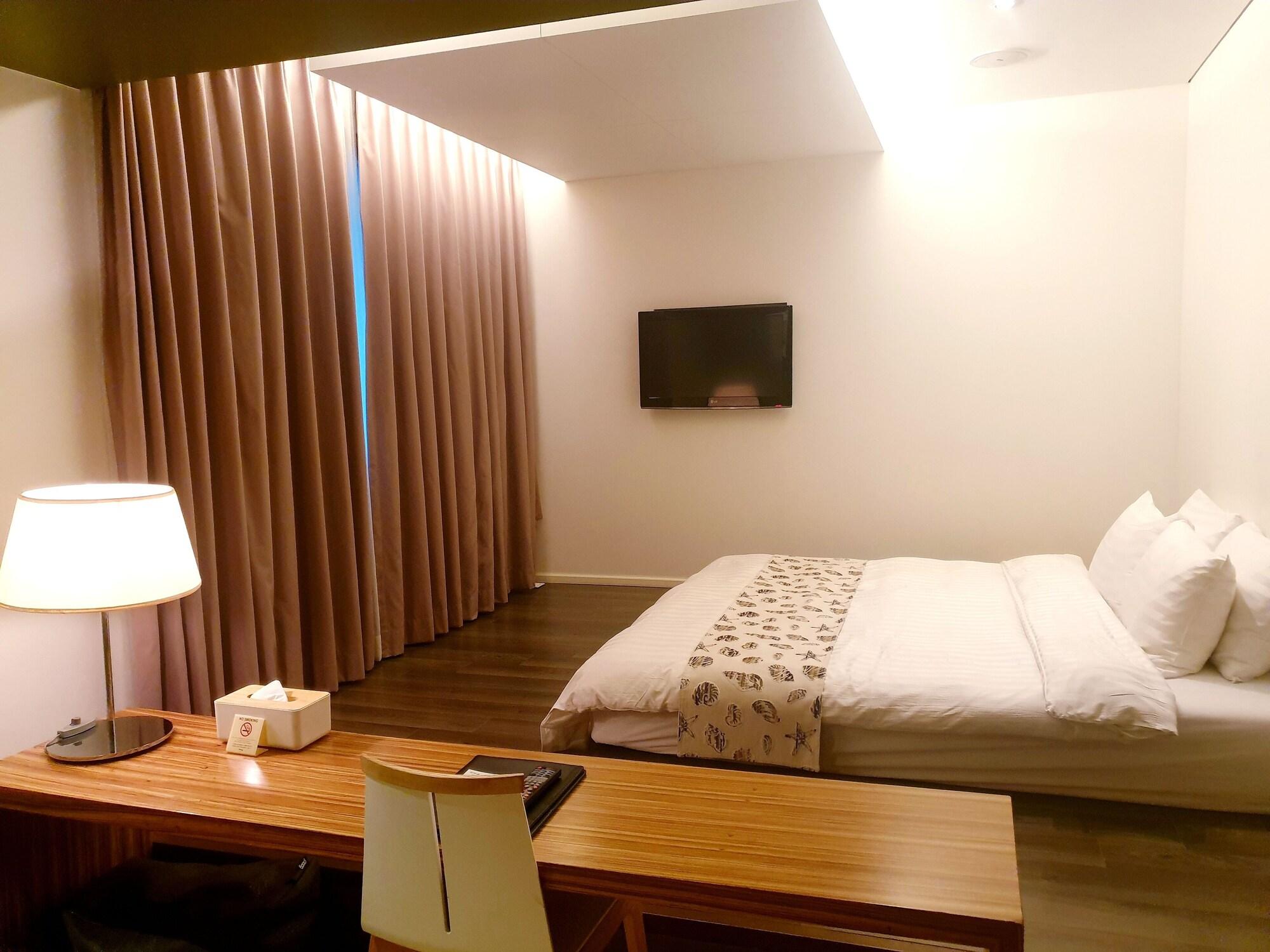 Hotel Matthieu Йосу Экстерьер фото